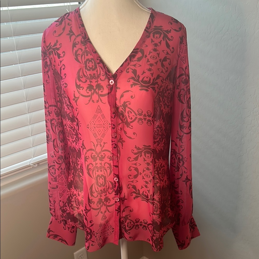 Elegant Pink Patterned Women's Top - Picture 3 of 5